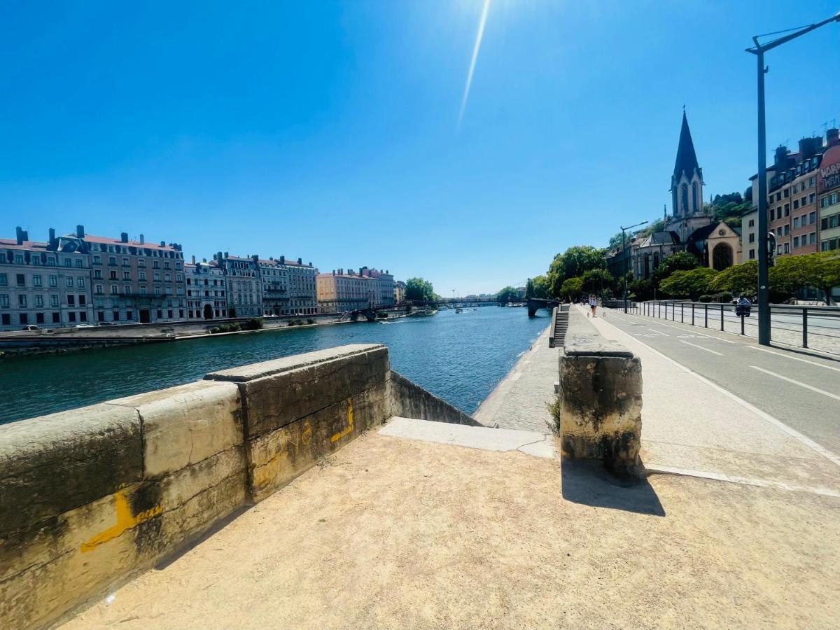 Le Jardin Croix Roussien Apartment Лион Екстериор снимка
