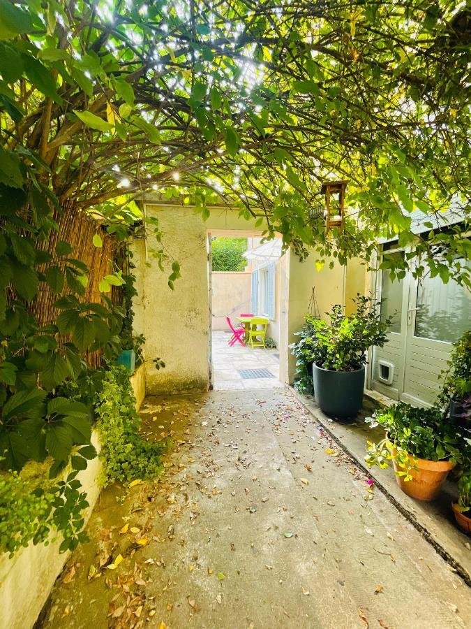 Le Jardin Croix Roussien Apartment Лион Екстериор снимка