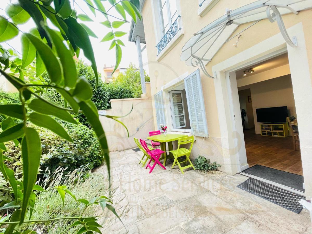 Le Jardin Croix Roussien Apartment Лион Екстериор снимка