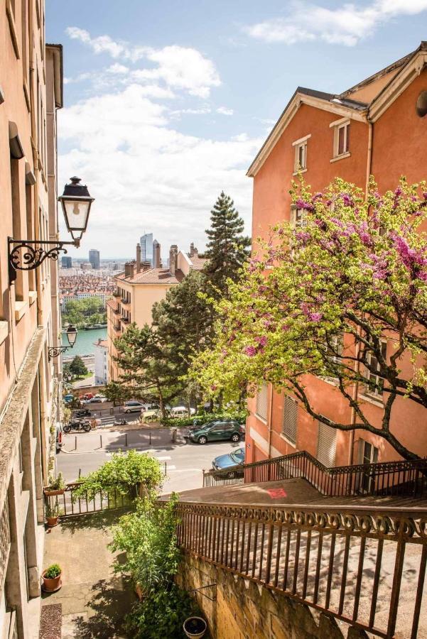 Le Jardin Croix Roussien Apartment Лион Екстериор снимка