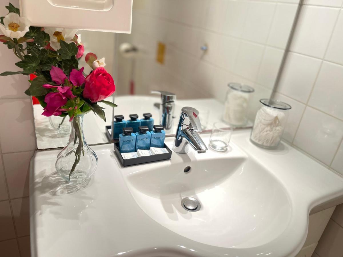Le Jardin Croix Roussien Apartment Лион Екстериор снимка