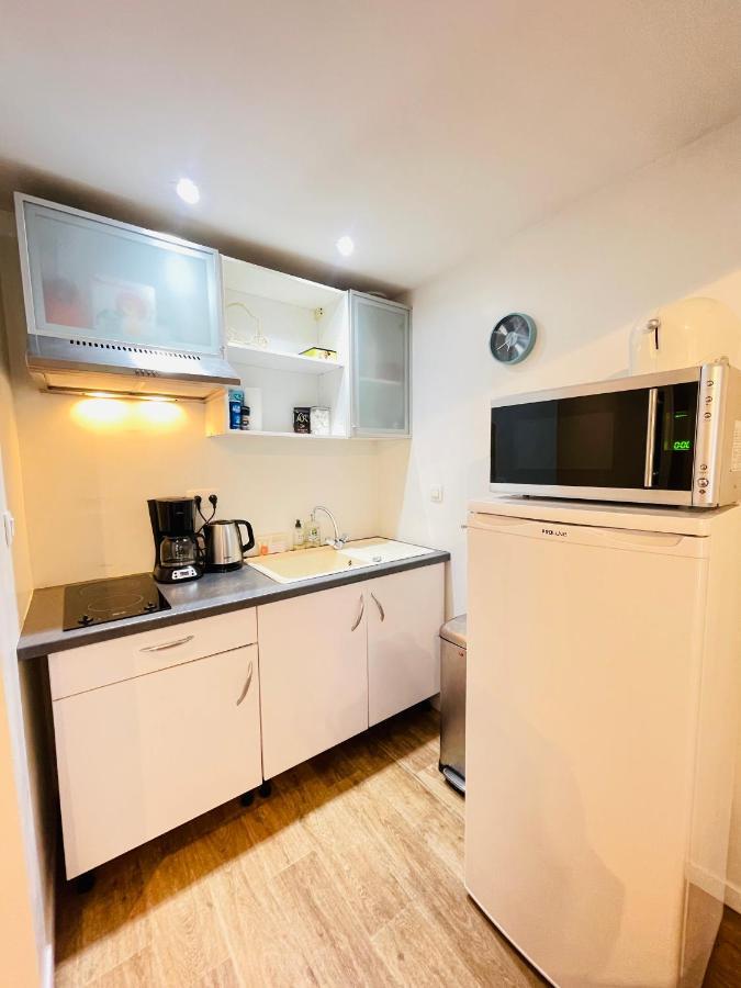 Le Jardin Croix Roussien Apartment Лион Екстериор снимка