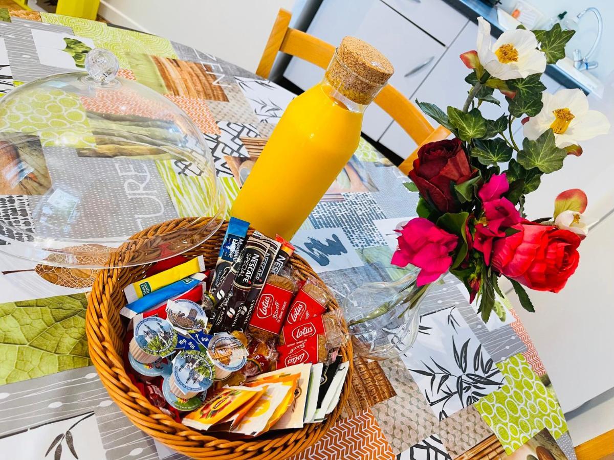 Le Jardin Croix Roussien Apartment Лион Екстериор снимка