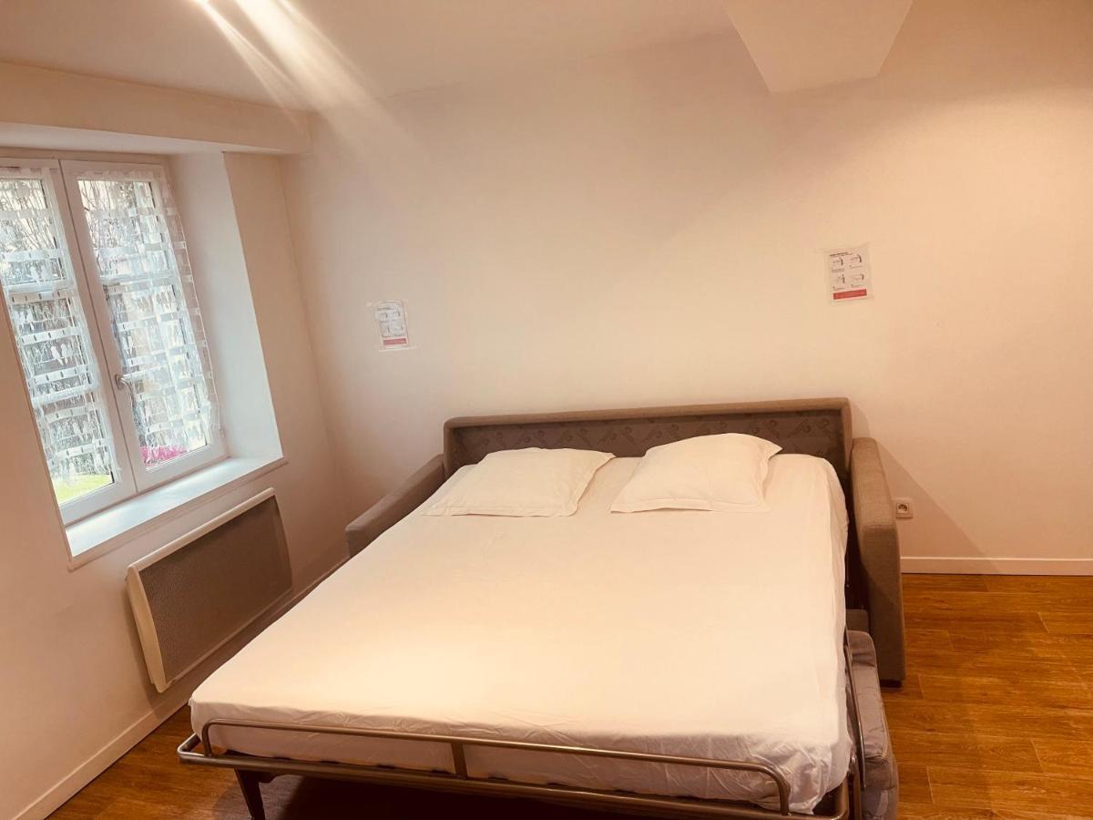 Le Jardin Croix Roussien Apartment Лион Екстериор снимка
