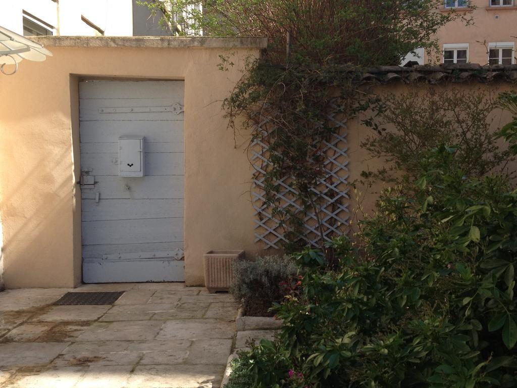 Le Jardin Croix Roussien Apartment Лион Екстериор снимка