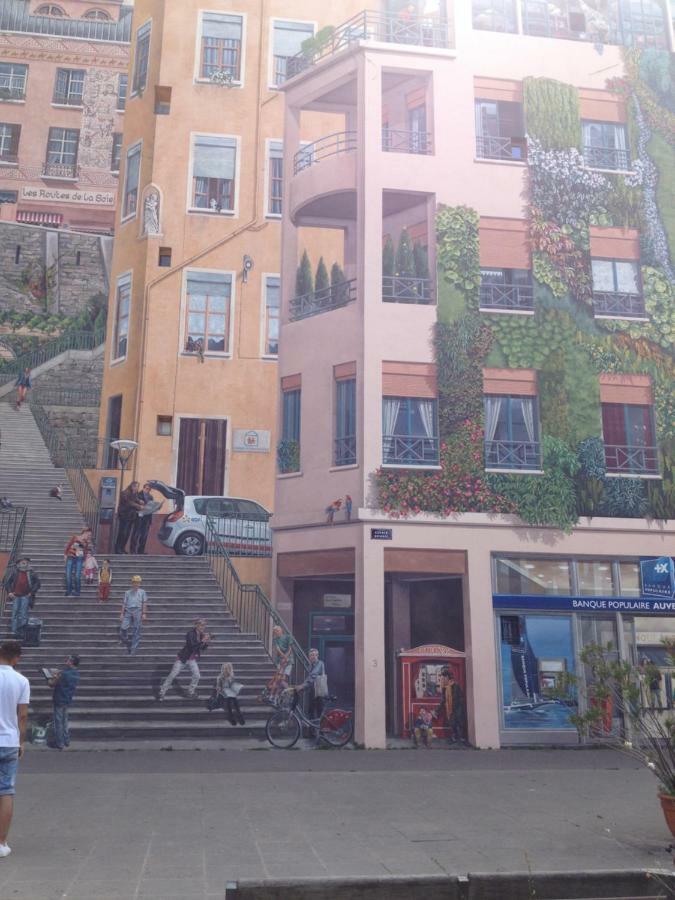 Le Jardin Croix Roussien Apartment Лион Екстериор снимка